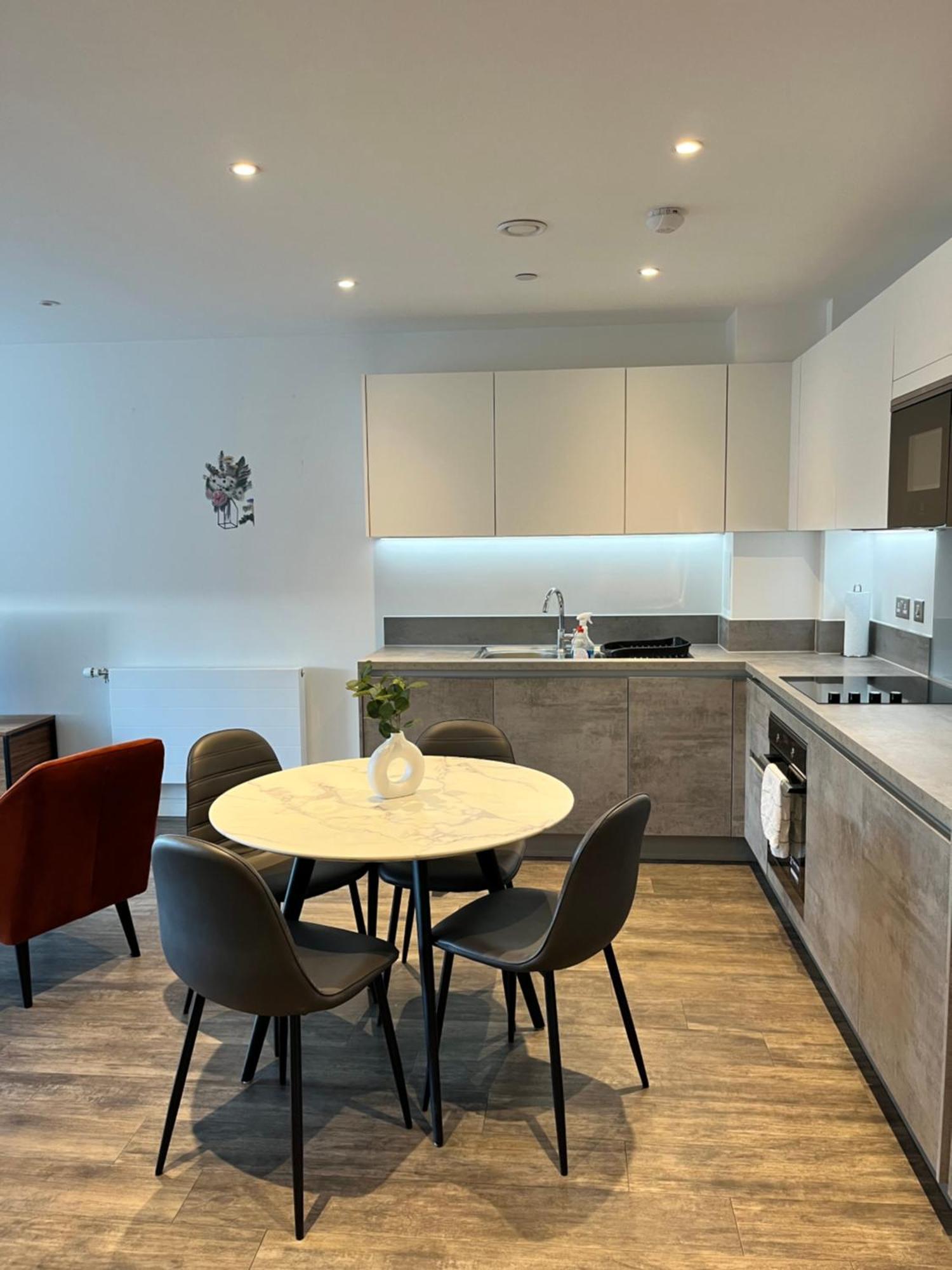 One Bedroom Apartment Barking  Ngoại thất bức ảnh