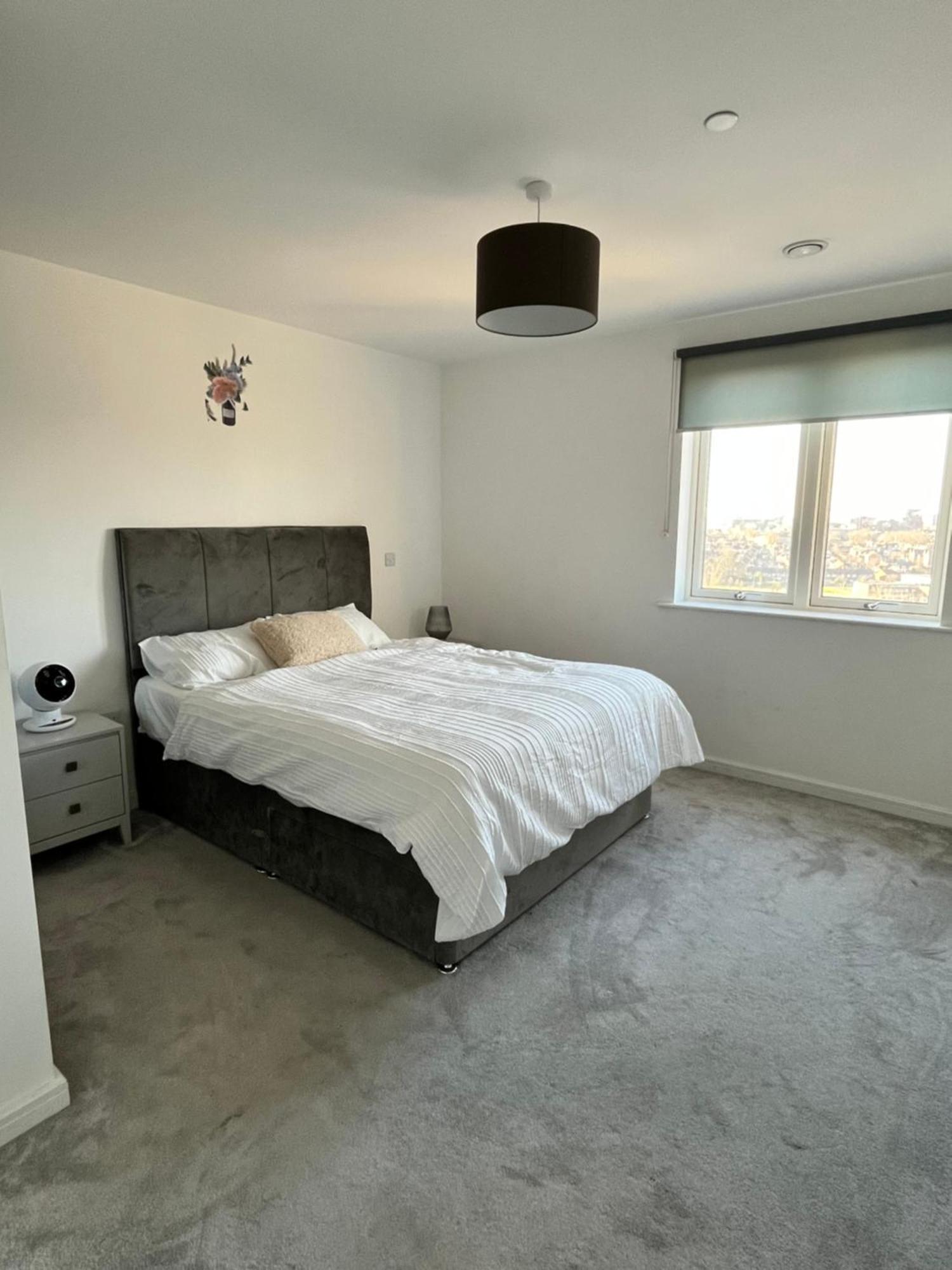 One Bedroom Apartment Barking  Ngoại thất bức ảnh
